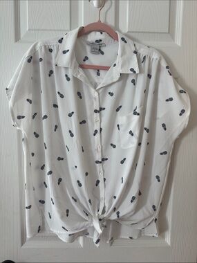 Sabrina Lauren Button up blouse